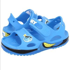CROCS Dory